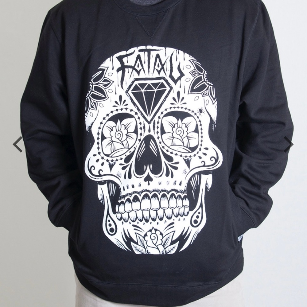 Fatal Black Sweatshirt with Skull and Diamond Design w Pockets and Ribbed Sz XL